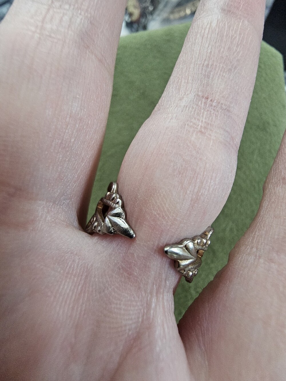Vintage Avon Ring Size 7/8 - Picture 4 of 4